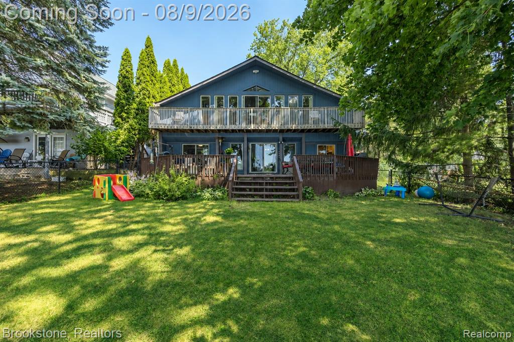 3235 McCORMICK Drive, Waterford, MI 48328