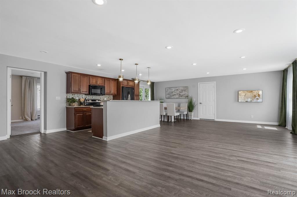 2905 W HICKORY GROVE Road, Bloomfield Hills, MI 48302 — Photo 9