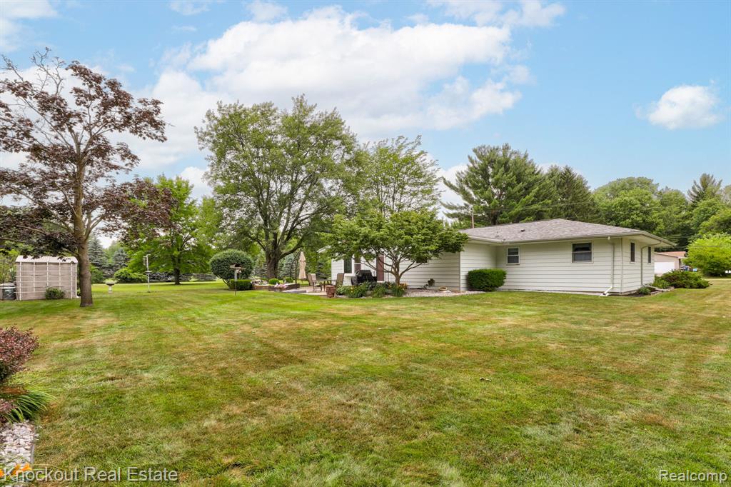 3842 Waltmar Drive, Bridgeport, MI 48722 — Photo 44