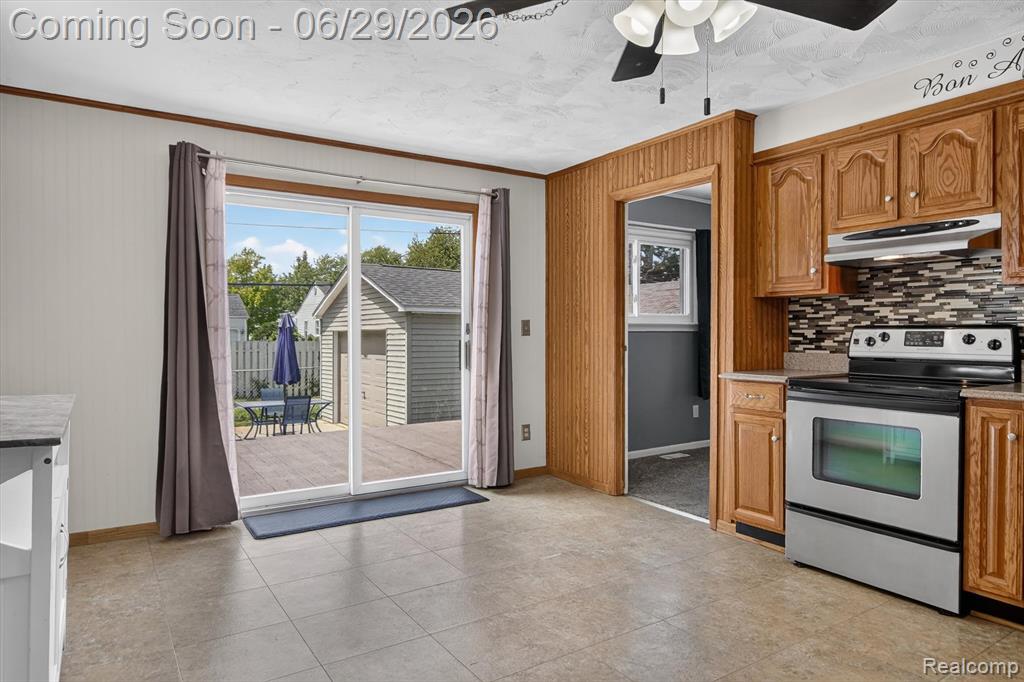 672 8th Street, Wyandotte, MI 48192 — Photo 18