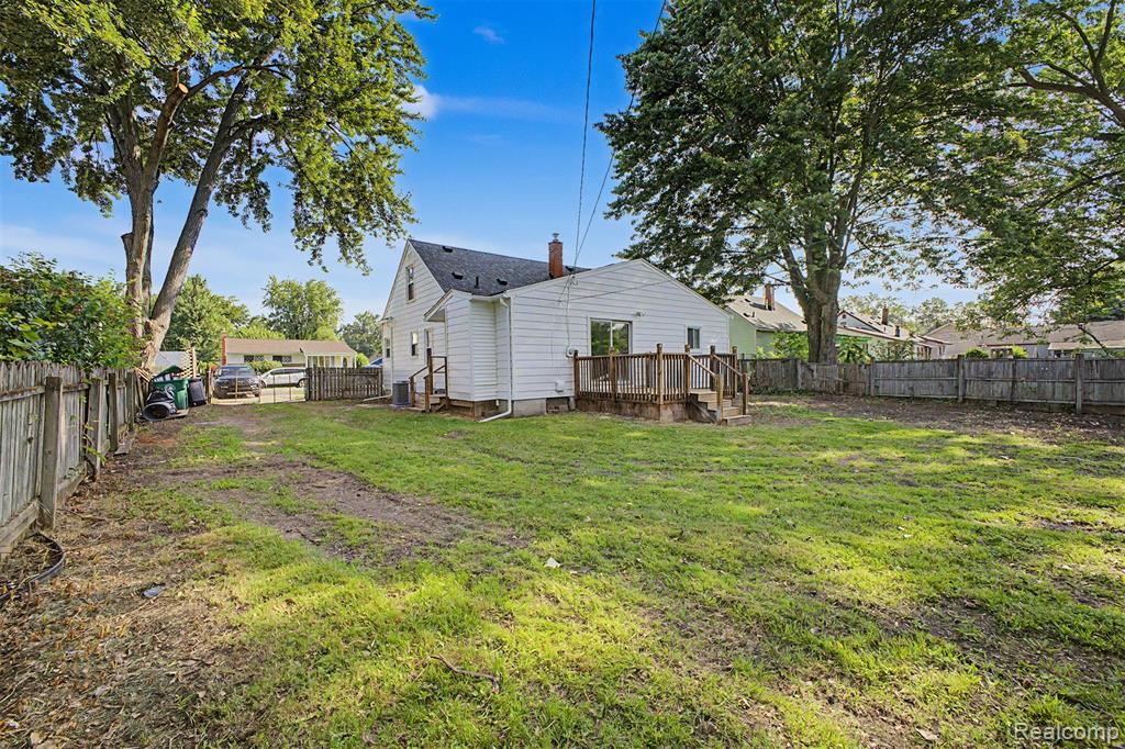 31765 Brown Street, Garden City, MI — Photo 24