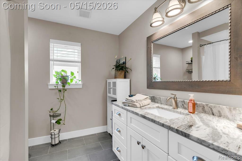 515 S Winding Drive, Waterford, MI 48328 — Photo 25