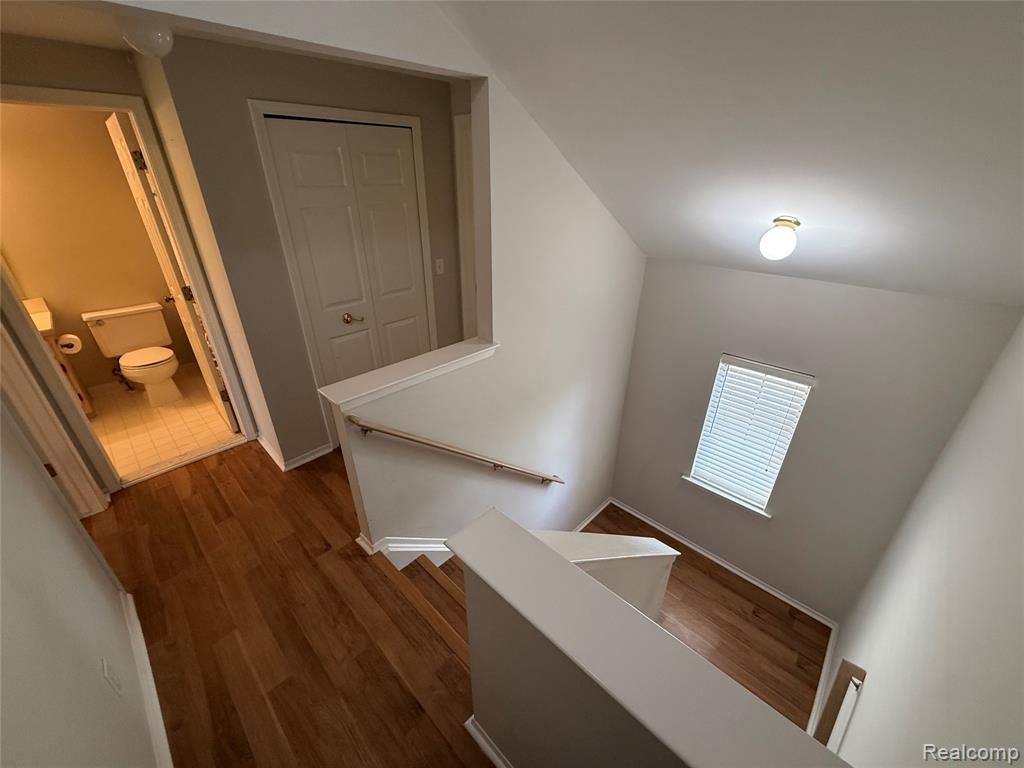 7059 Colonial Oaks Drive, Waterford, MI 48327 — Photo 24