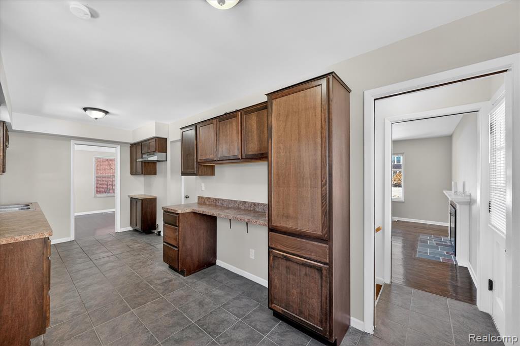16844 Shaftsbury Avenue, Detroit, MI 48219 — Photo 12