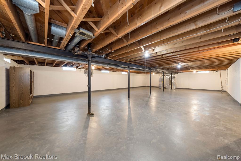 4025 Auburn Drive, Royal Oak, MI 48073 — Photo 32