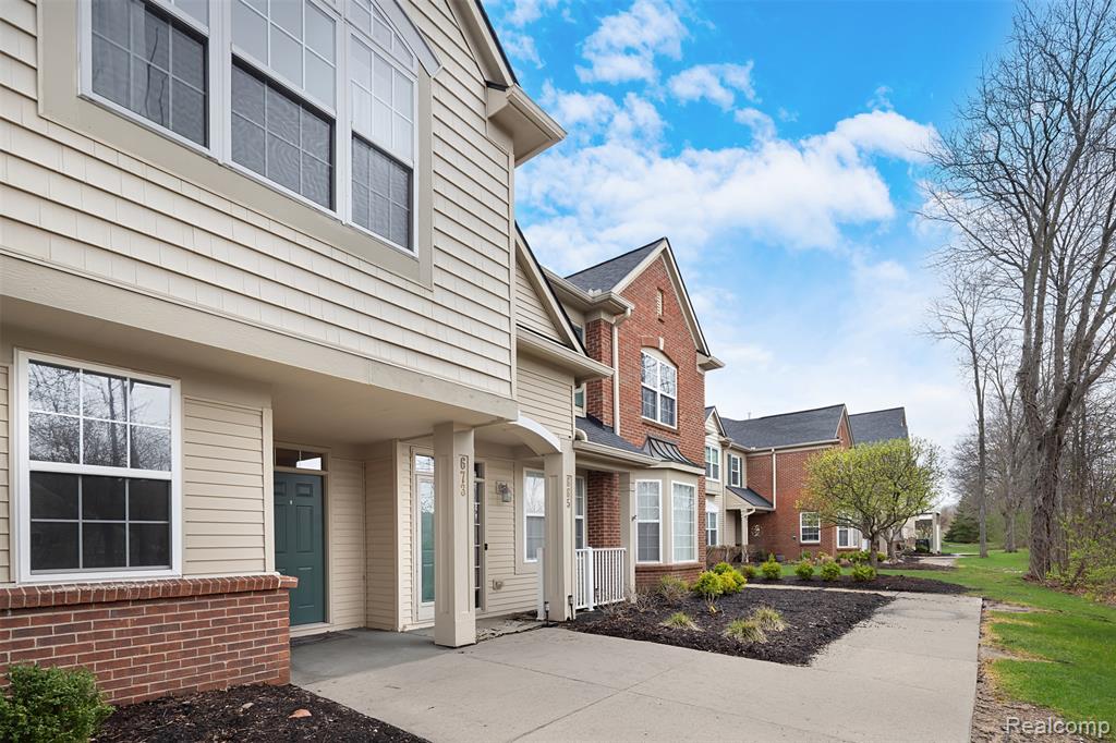 673 Abbington Court, Howell, MI 48843 — Photo 24