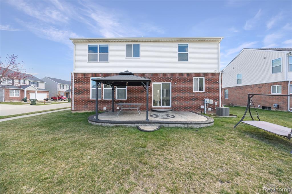 42613 Meridian Drive, Sterling Heights, MI 48313 — Photo 31