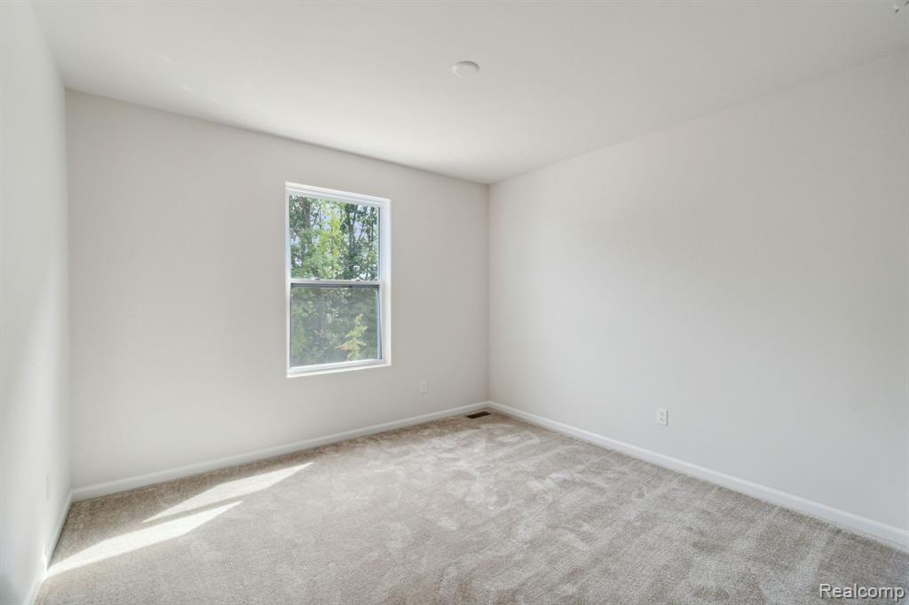 4294 Oak Street, Grand Blanc, MI 48439 — Photo 18