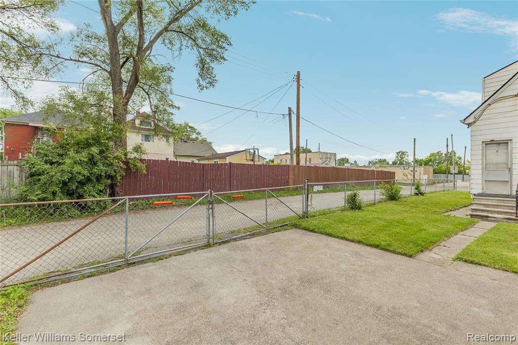 8151 Dayton Street, Detroit, MI 48210 — Photo 54