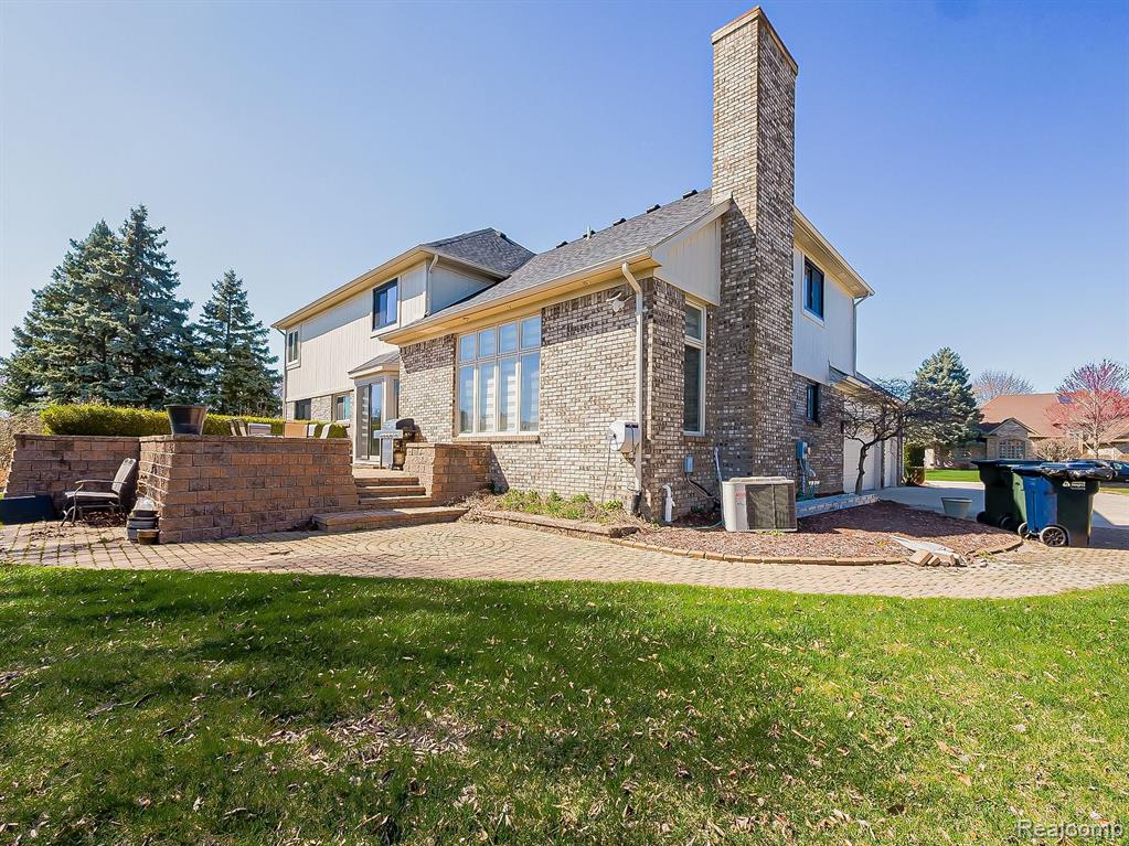 43261 CHARDONNAY Drive, Sterling Heights, MI 48314 — Photo 40