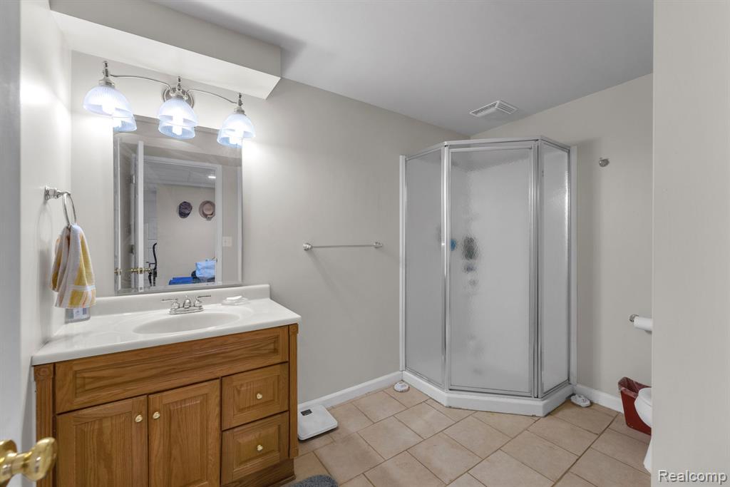 43746 Via Antonio Drive, Sterling Heights, MI 48314 — Photo 31