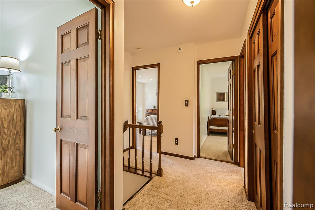 2694 WAYSIDE Drive, Ann Arbor, MI 48103 — Photo 47