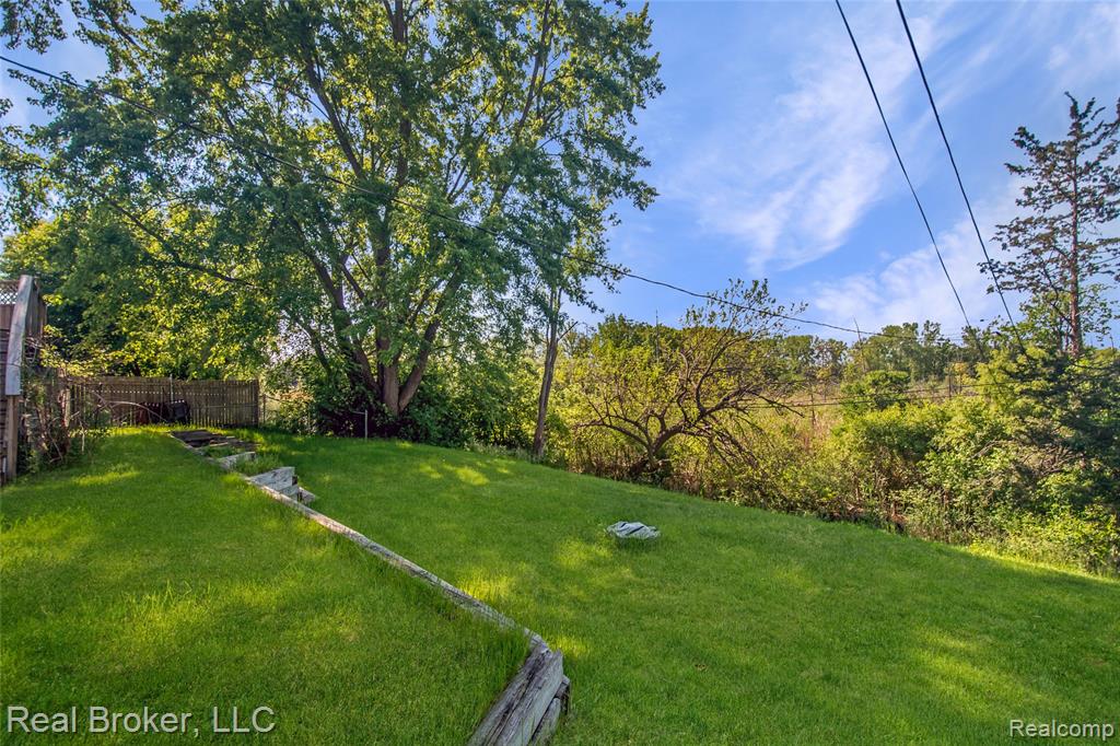 5103 Ridgetop Drive, Waterford, MI 48327 — Photo 37