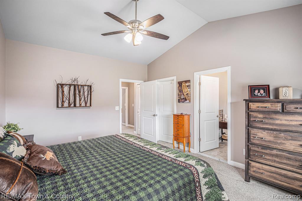 1535 Woodlake Lane, Grand Blanc, MI 48439 — Photo 14