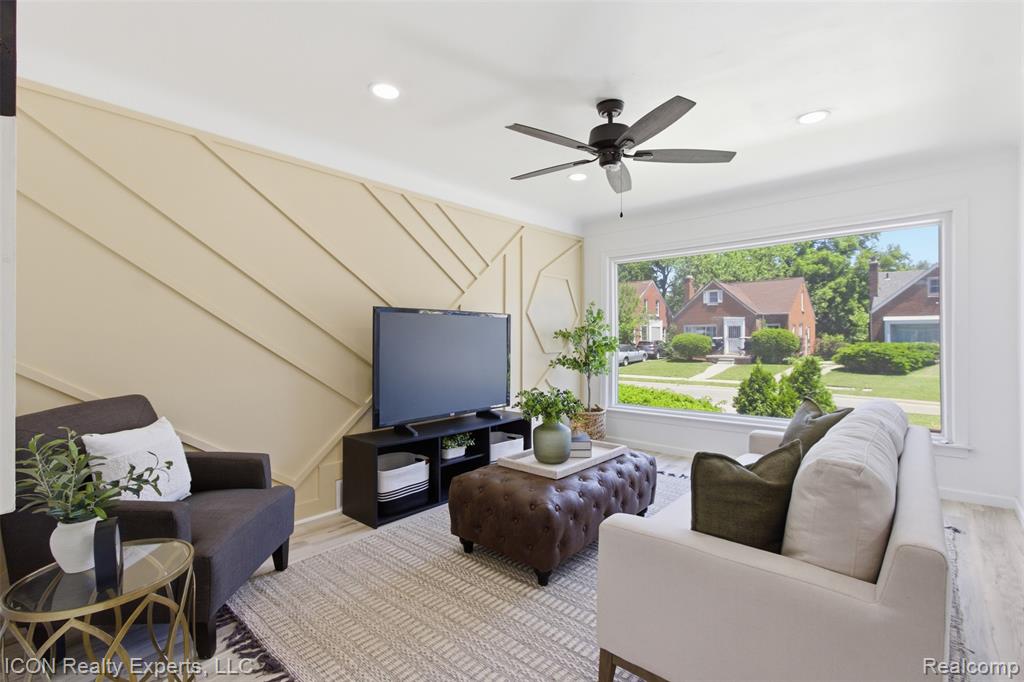18667 Rutherford Street - Photo 3