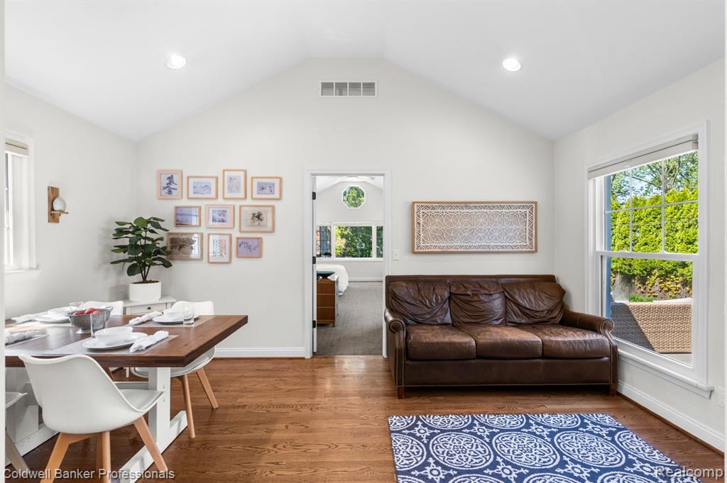 631 Washington Road, Grosse Pointe, MI 48230 — Photo 14