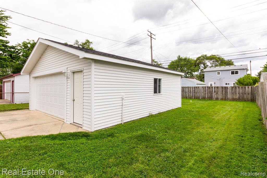 9065 WILLIAM Street, Taylor, MI 48180 — Photo 21
