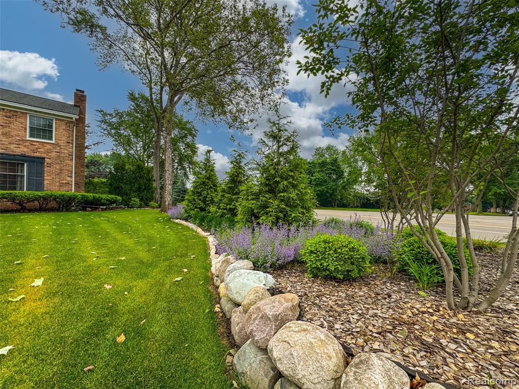 100 Overhill Road, Bloomfield Hills, MI 48301 — Photo 48