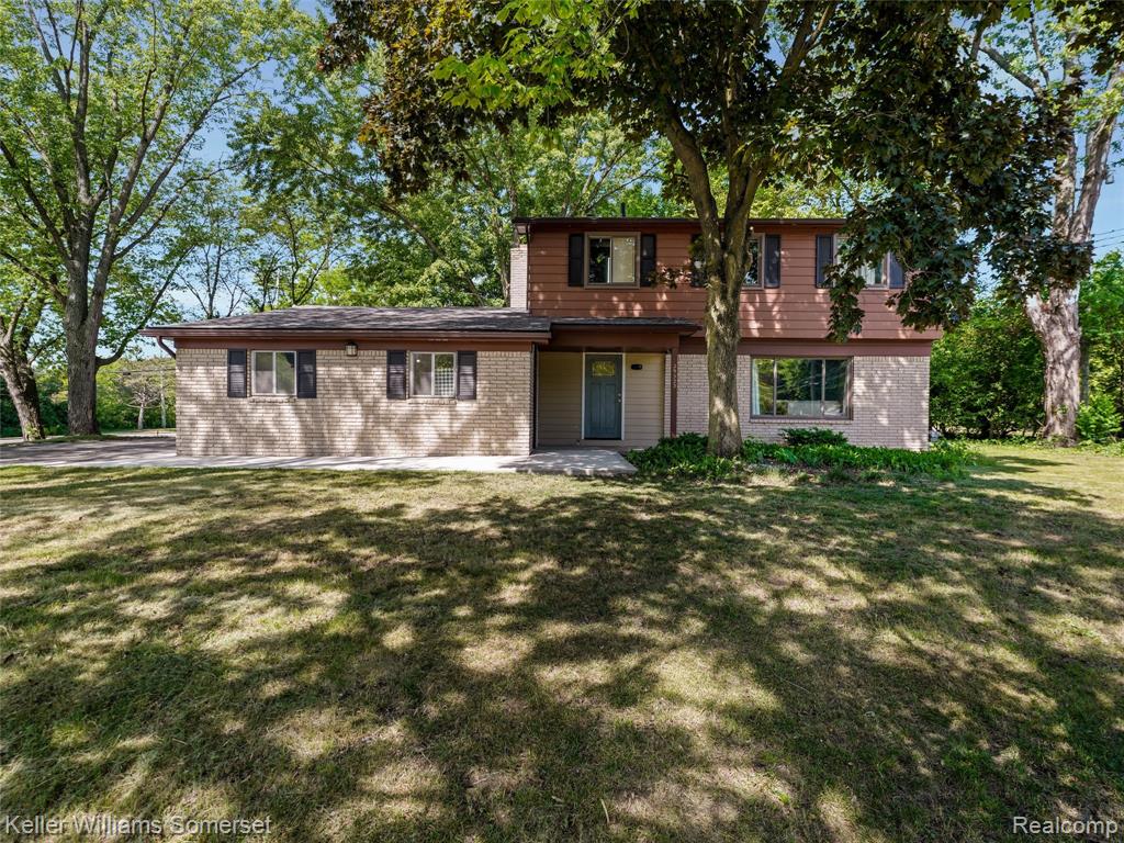 29523 Ravenscroft Street, Farmington, MI 48331 — Photo 32