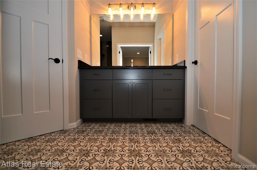 12500 Hill Road - Photo 4