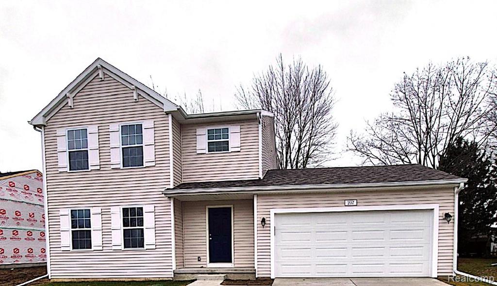 207 Kingsberry Drive, Blissfield, MI 49228 — front exterior