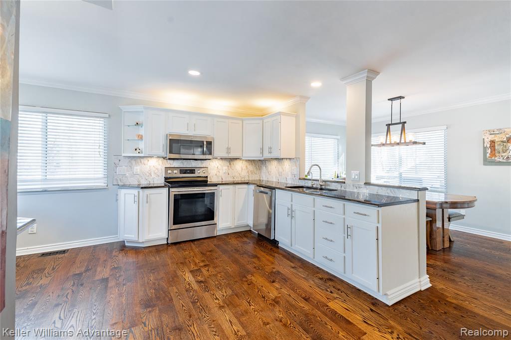 1466 Shankin Court, Wolverine Lake, MI 48390 — Photo 16