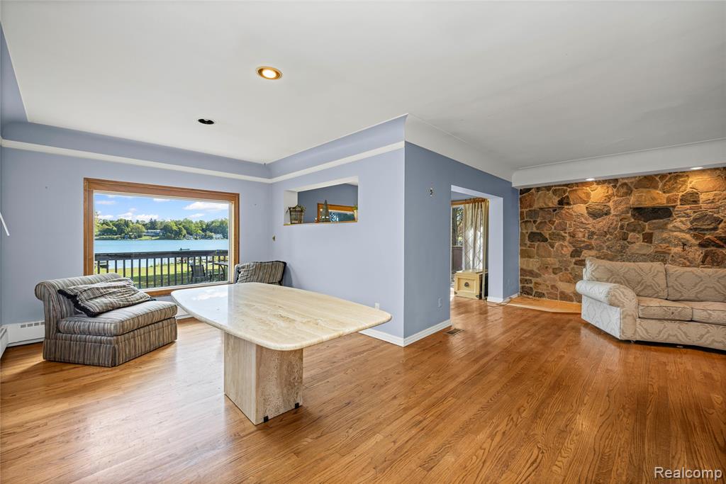 6351 Alden Drive, West Bloomfield, MI 48324 — Photo 16