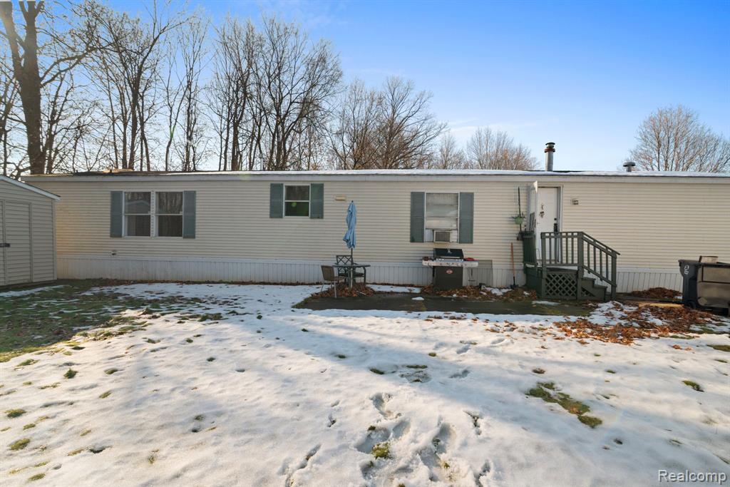 351 North Squirrel Road #207, Auburn Hills, MI 48326 — Photo 2