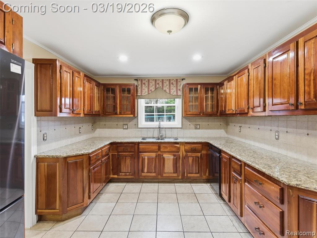 27320 Sunset Boulevard E, Lathrup Village, MI 48076 — Photo 13