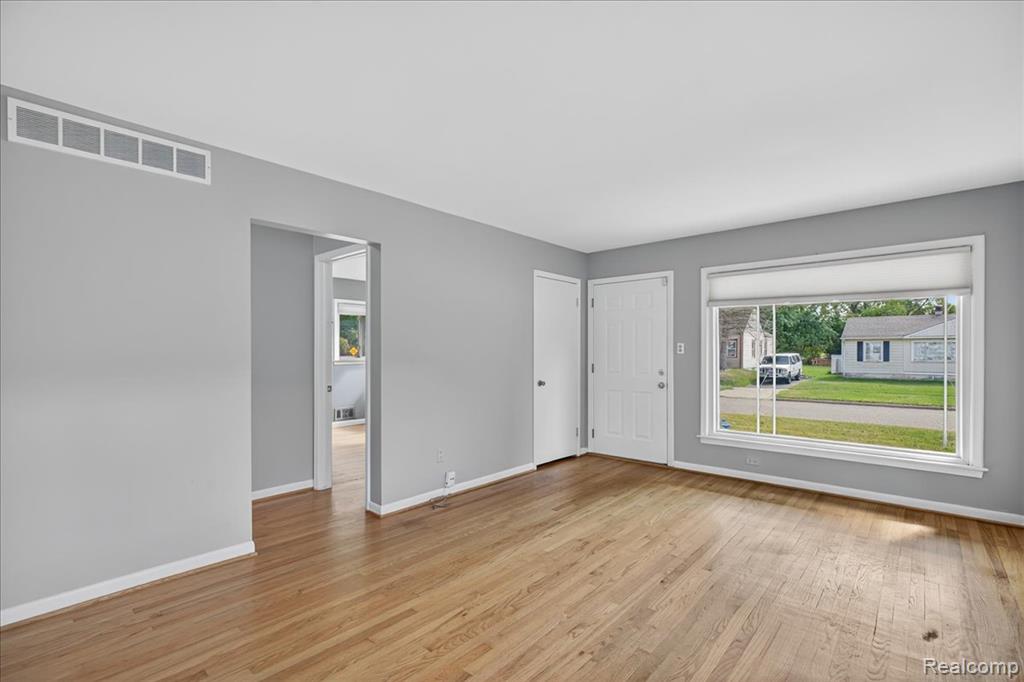 731 1st Avenue, Pontiac, MI 48340 — Photo 8