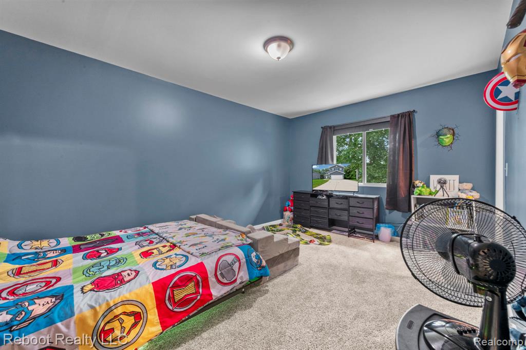 6555 Skylar Lane, Waterford, MI 48327 — Photo 19