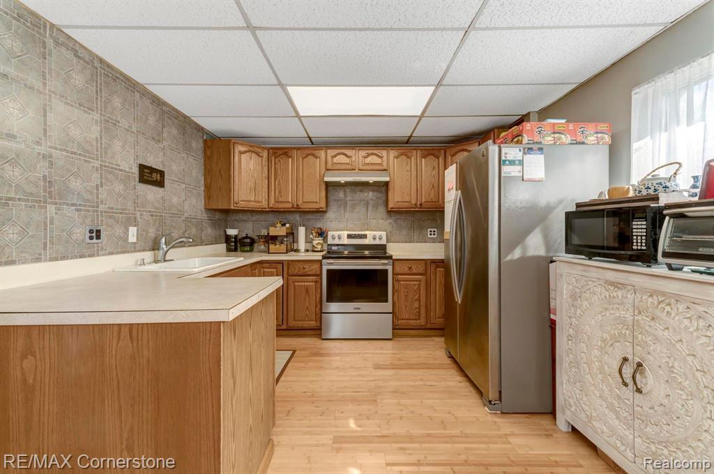 7018 BISON Street, Westland, MI — Photo 10