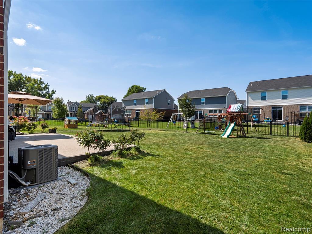 41197 Dortmund Drive, Clinton Twp, MI 48038 — Photo 36