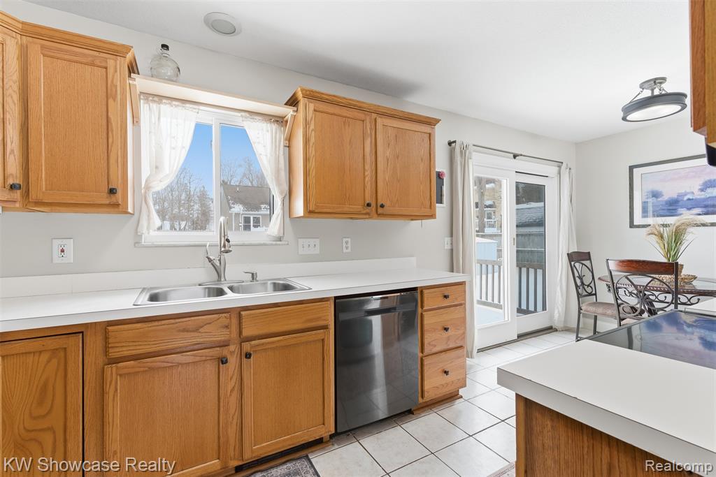 214 Willow Lane, Linden, MI 48451 — Photo 14