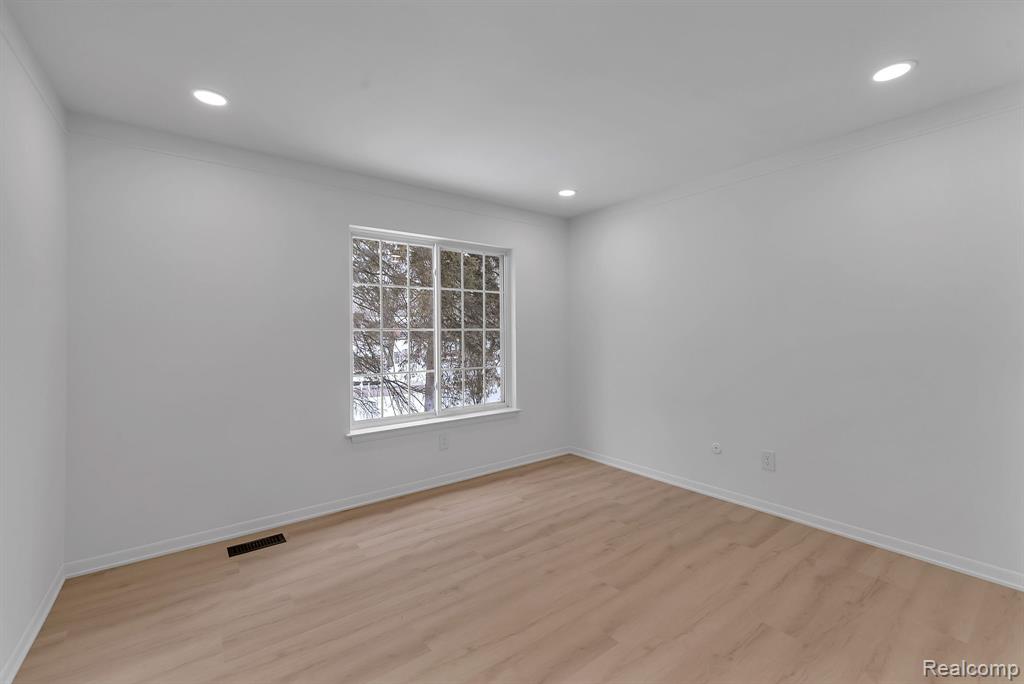 408 Fox Hills #A5 Drive S, Bloomfield Hills, MI 48304 — Photo 22
