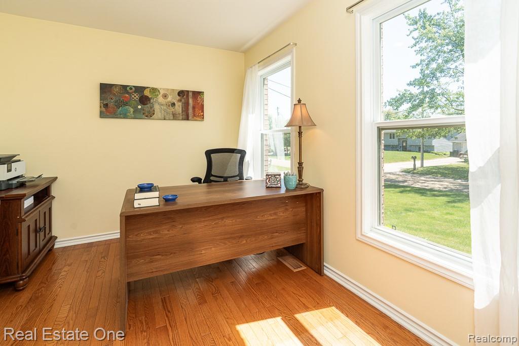 4833 Harding Avenue, Clarkston, MI — Photo 5