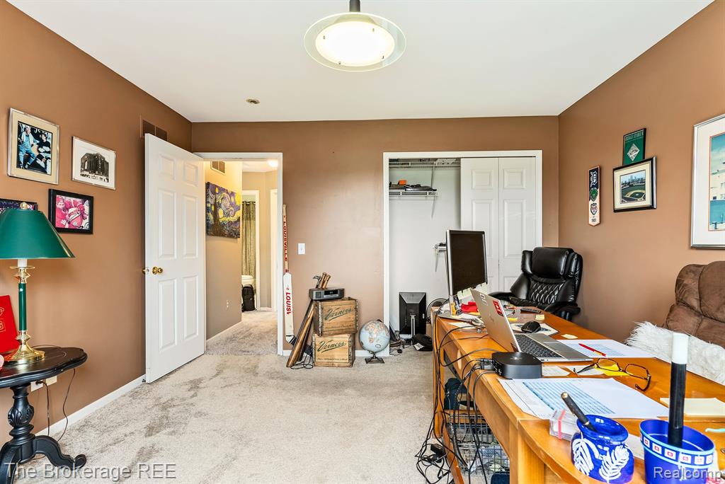 49730 WILLOWOOD Drive, Macomb, MI 48044 — Photo 31