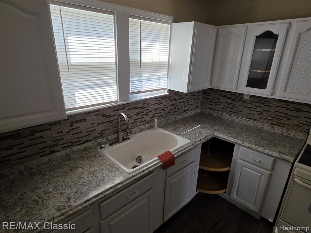 15307 Biltmore Street, Detroit, MI 48227 — Photo 17