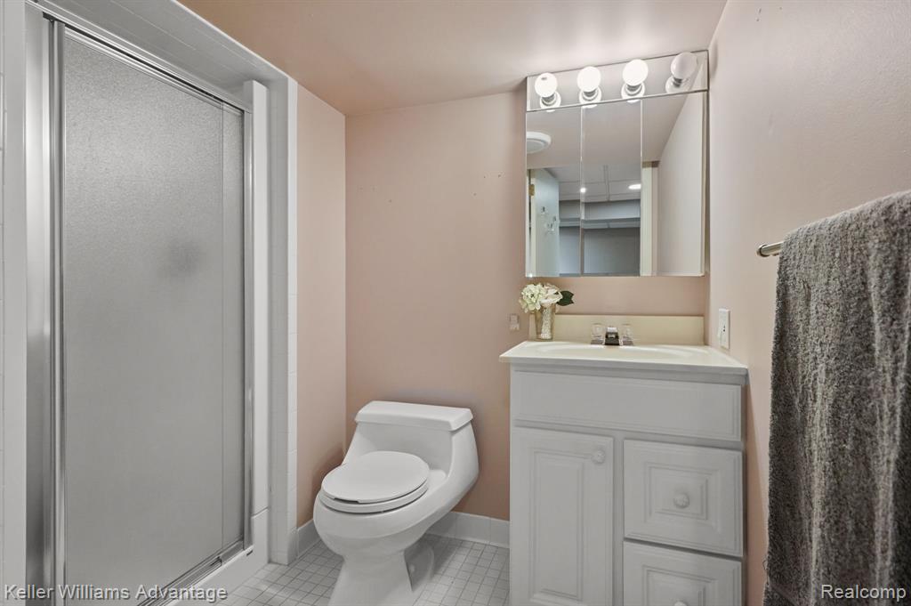 390 Mulberry Drive, Commerce Twp, MI 48390 — Photo 35