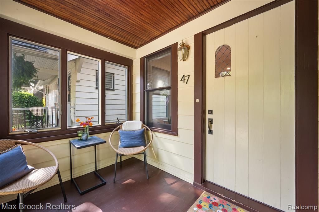 47 Wellesley Drive, Pleasant Ridge, MI — Photo 2