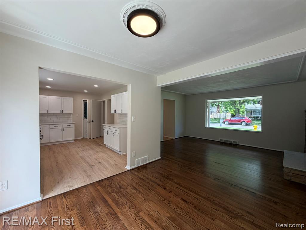 23736 Kim Drive, Clinton Twp, MI 48035 — Photo 16