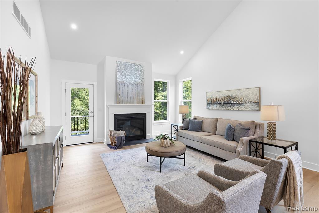 5332 Trail Vista Dr, West Bloomfield, MI 48323 — Photo 14