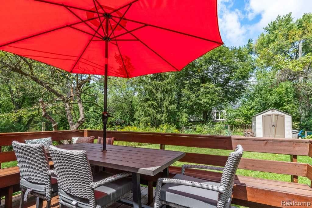 369 LARKSPUR Street, Ann Arbor, MI 48105 — Photo 31