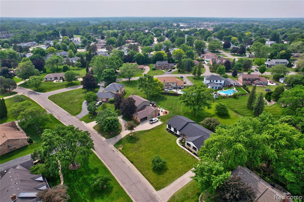 507 Charing Cross Drive, Grand Blanc, MI 48439 — Photo 5
