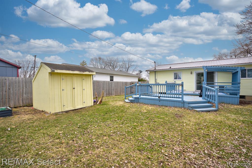502 W BENJAMIN Street, Linwood, MI 48634 — Photo 23