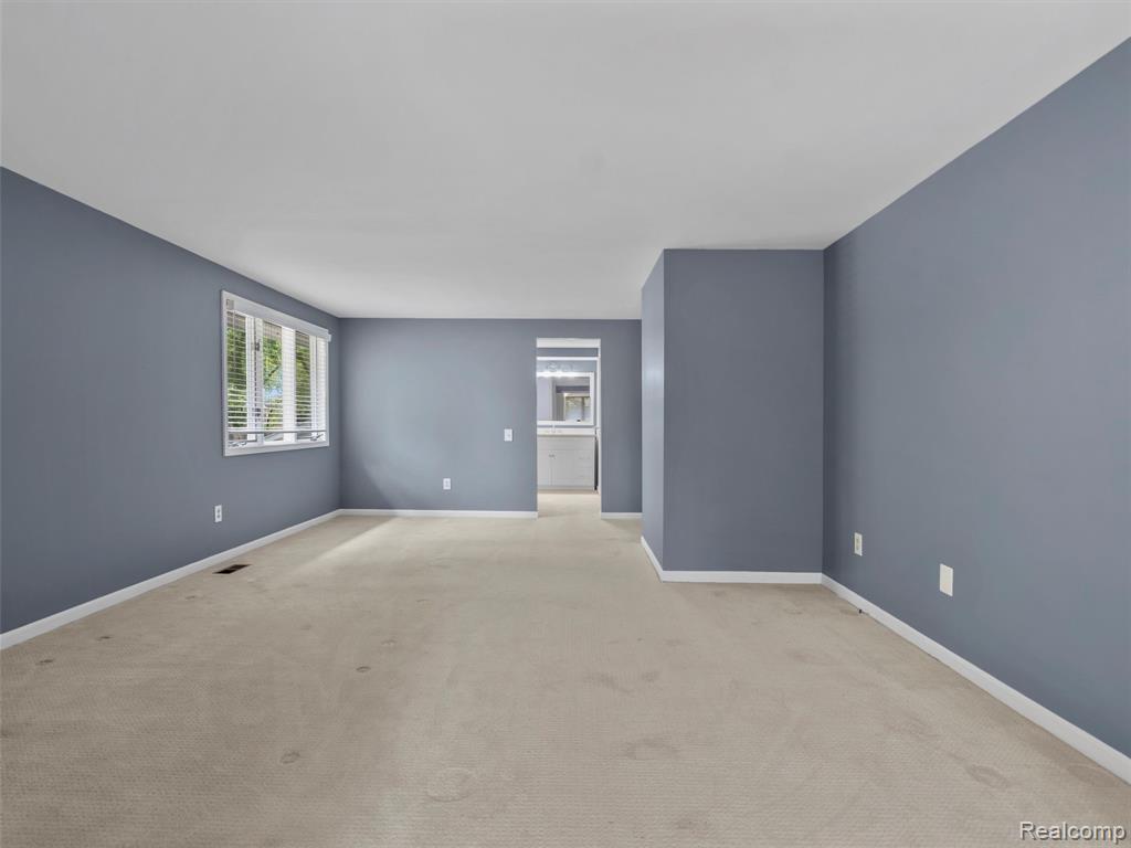 42712 Elizabeth Circle, Clinton Twp, MI 48038 — Photo 26