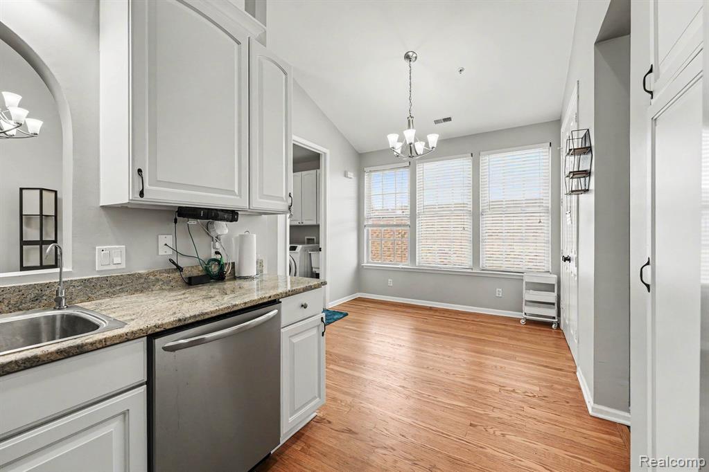 644 Constitution Street, Canton, MI 48188 — Photo 13