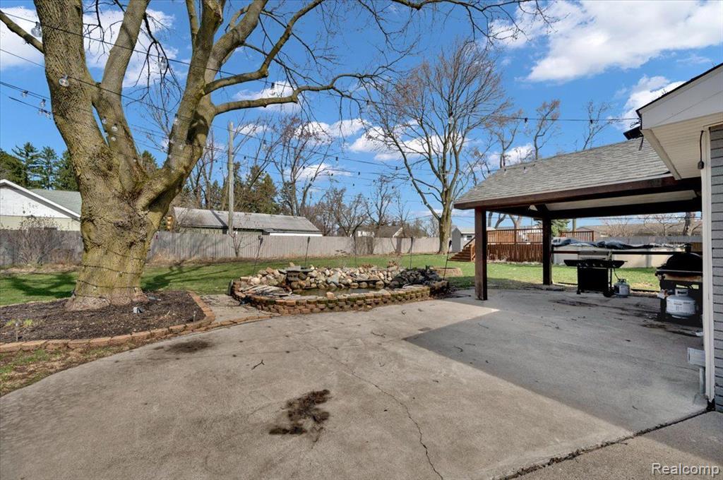 895 GLASPIE Road, Oxford, MI 48371 — Photo 18
