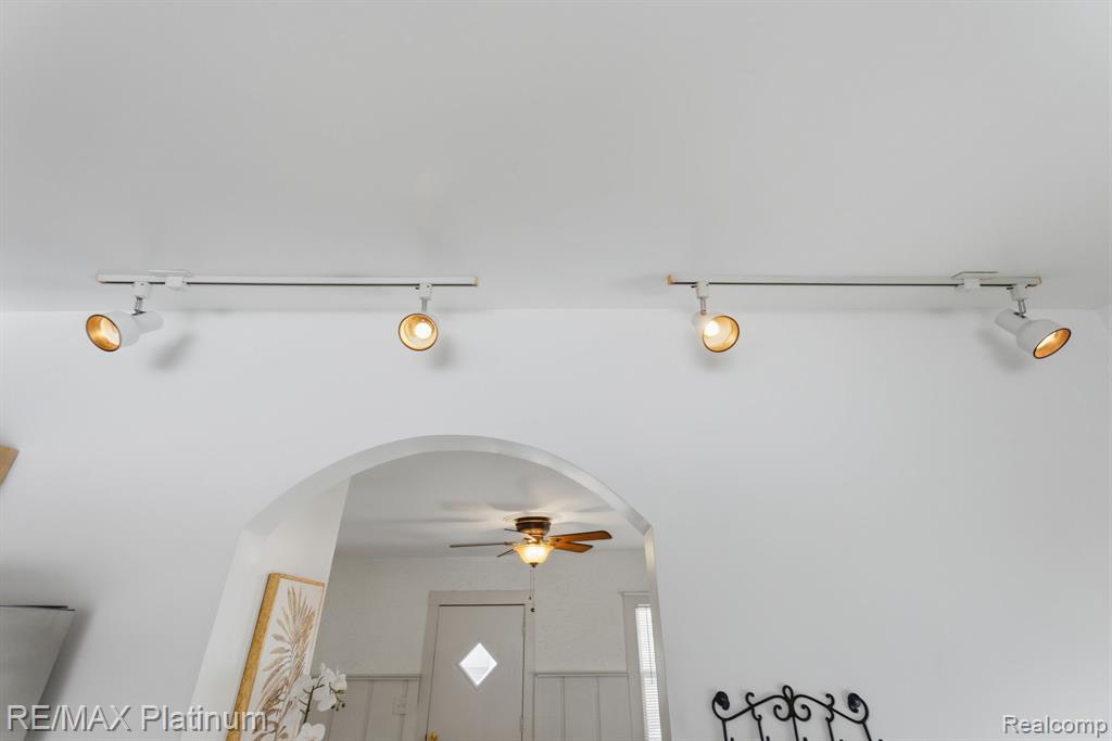 815 McPherson Street, Howell, MI 48843 — Photo 13