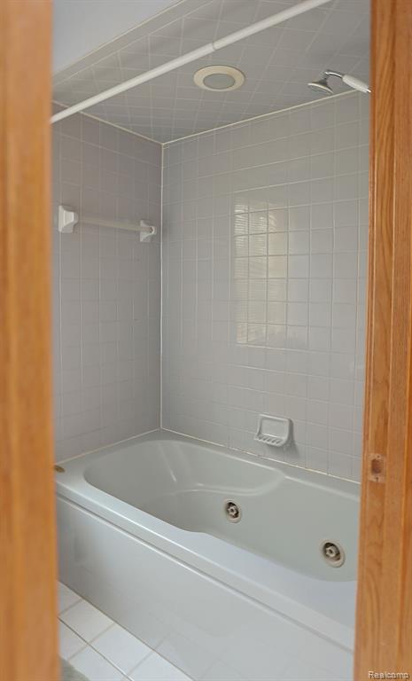 43428 Hartwick Drive, Sterling Heights, MI 48313 — Photo 20